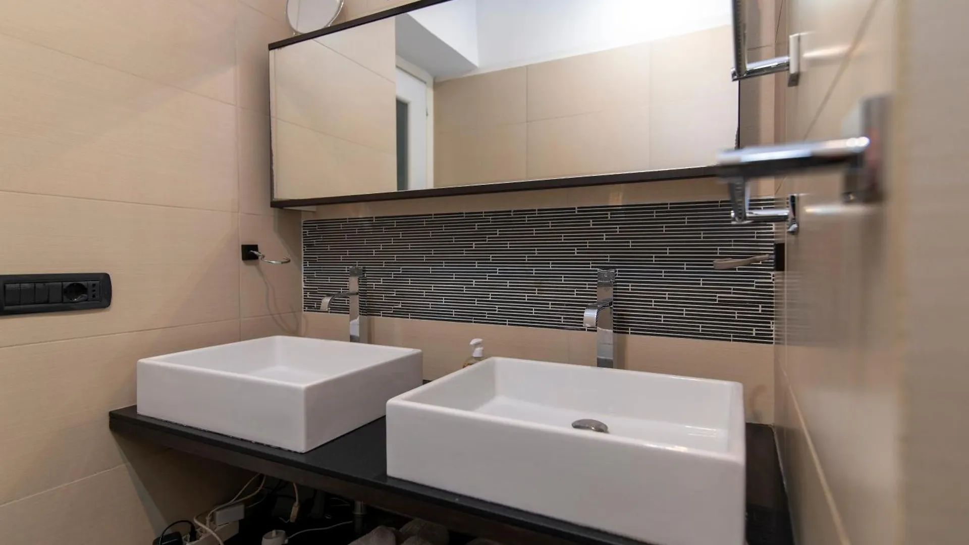 Rome Flat Apartment Davinz